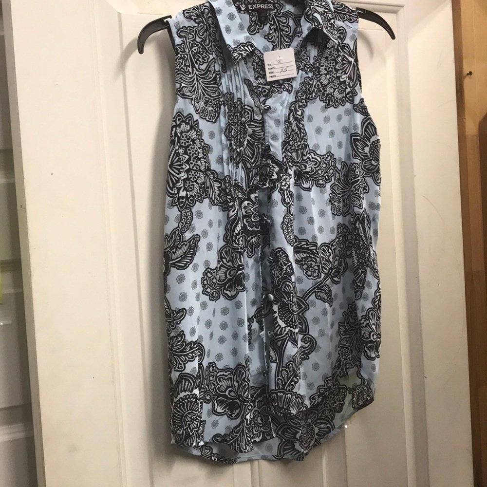 Express Summer Lightweight Top - image 1